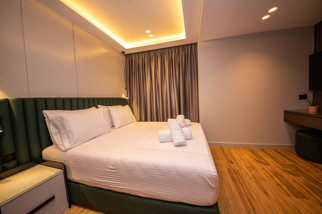 Lili-1 Hotel 3*
