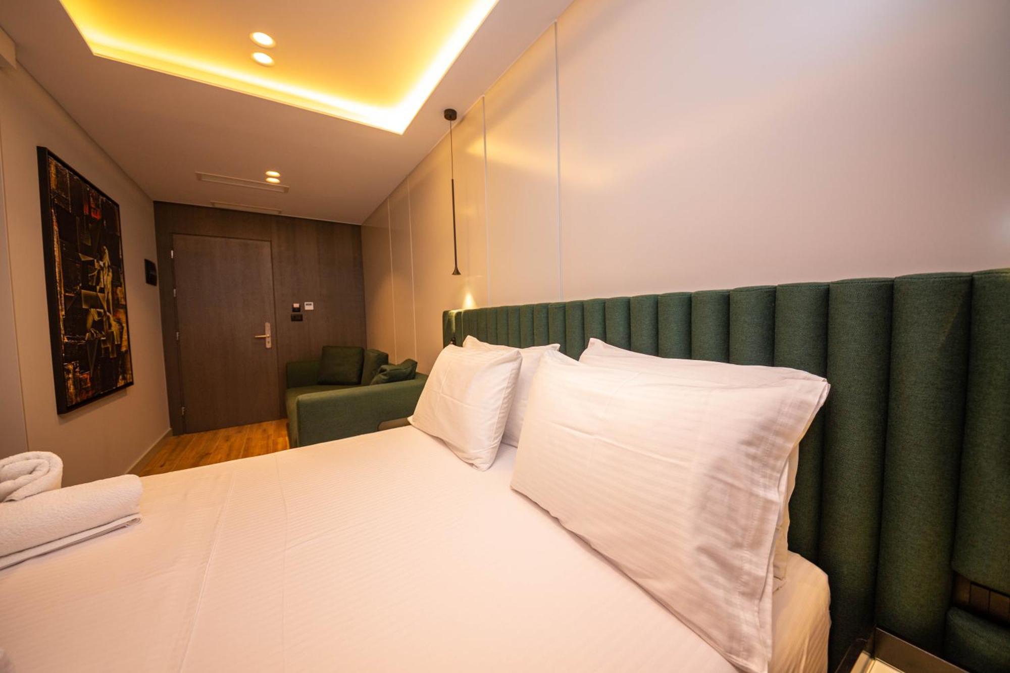 Lili-1 Hotel 3*